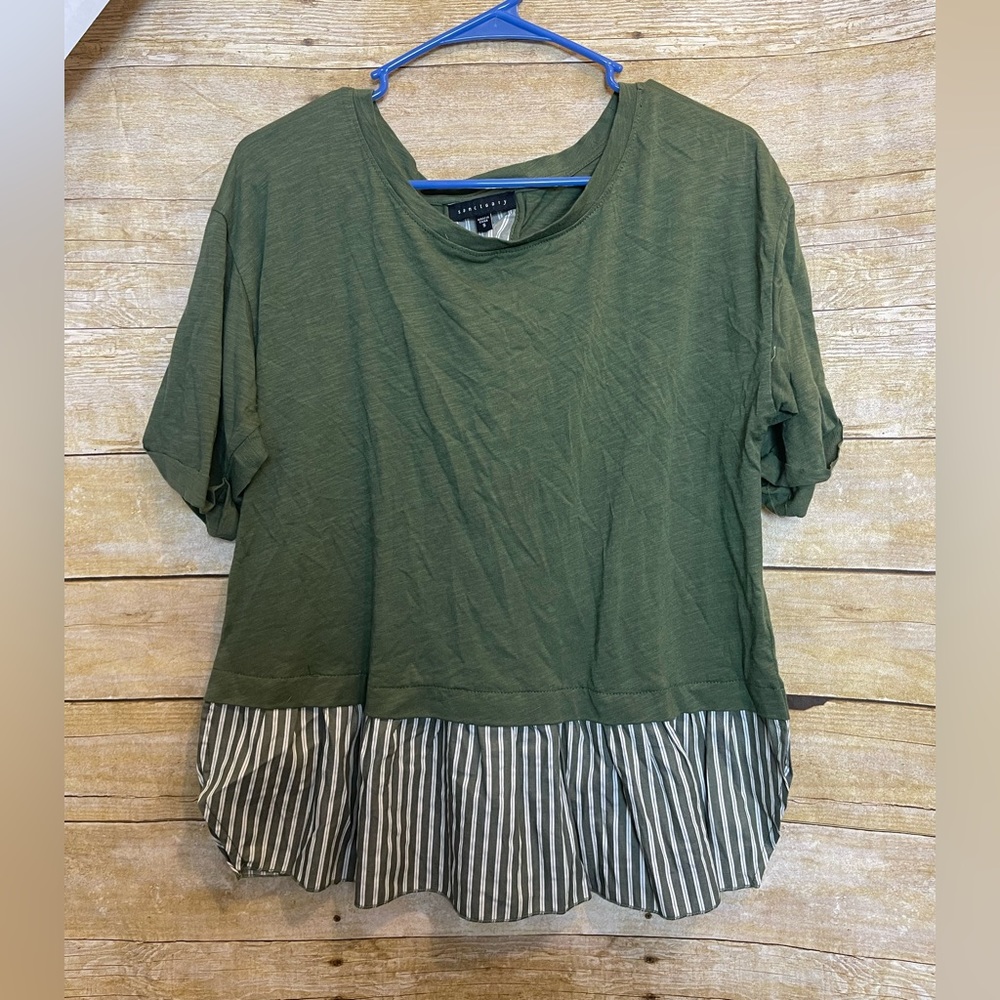 Sanctuary criss cross back shirt 🛍